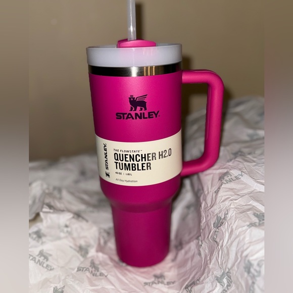 Stanley 40 oz Fuchsia - Picture 1 of 7